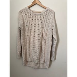 👚Old Navy Cream Sweater